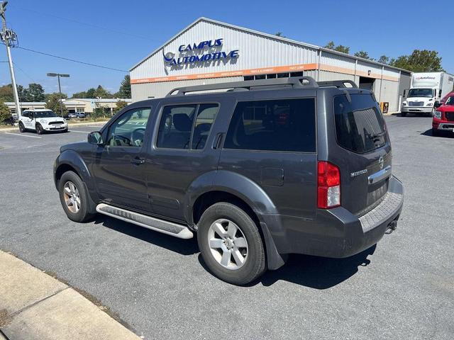 Photo of 2010 Dark Slate Metallic Nissan Pathfinder