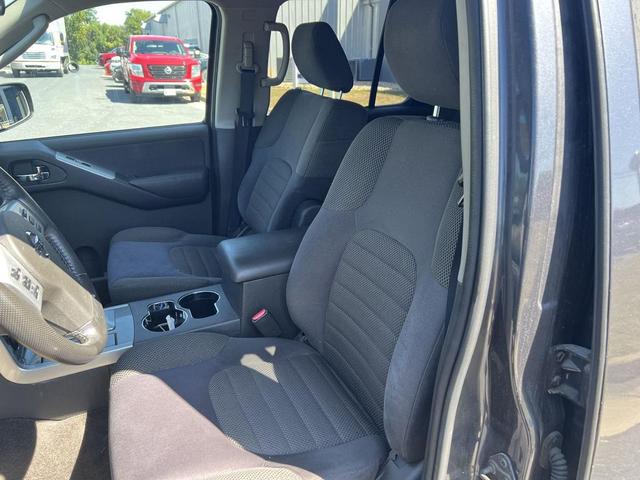 Photo of 2010 Dark Slate Metallic Nissan Pathfinder