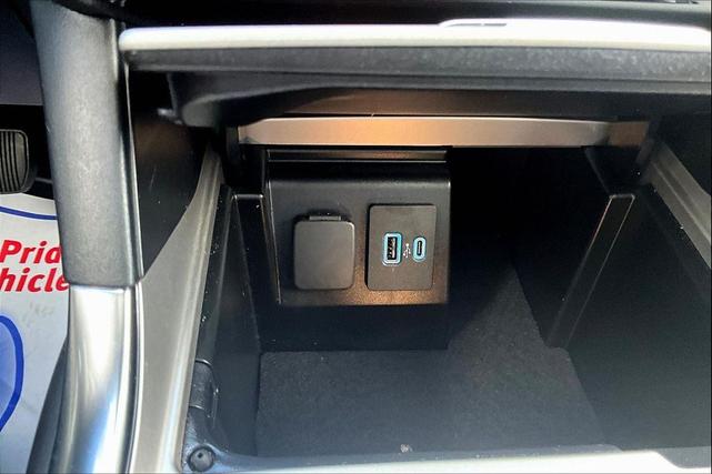 Photo of 2022 Star White Metallic Tri-Coat Ford Explorer