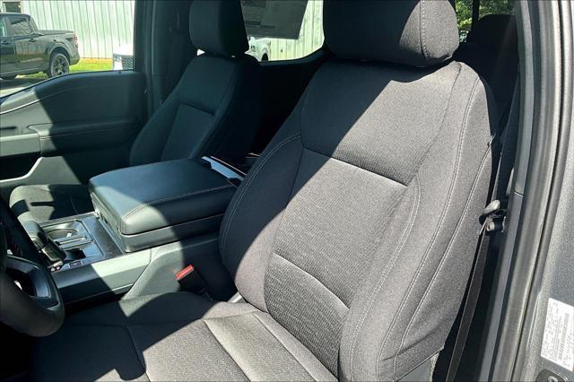 Photo of 2025 CARBONIZED GRAY METALLIC Ford F-150