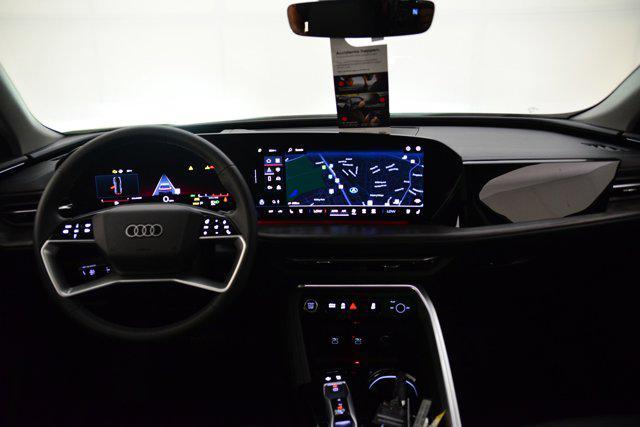 Photo of 2025 Tambora Gray Metallic Audi Q5