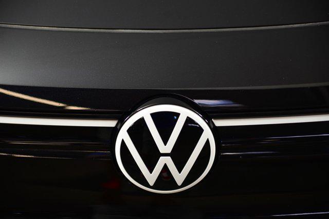 Photo of 2023 Deep Black Pearl Volkswagen ID.4