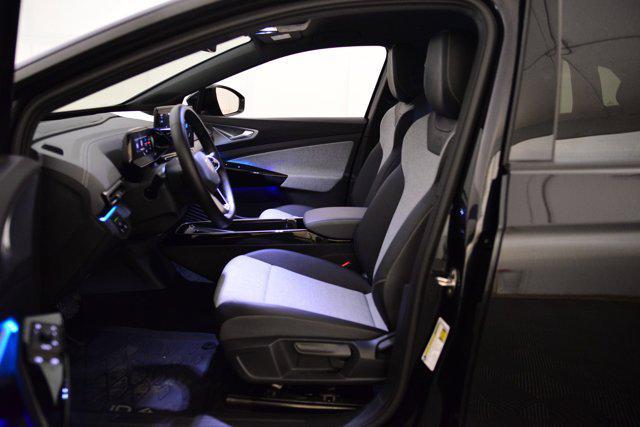 Photo of 2023 Deep Black Pearl Volkswagen ID.4