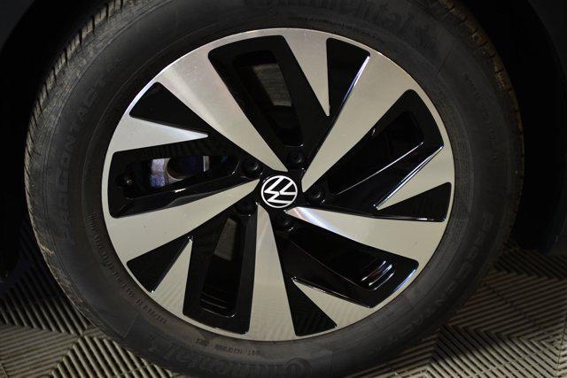 Photo of 2023 Deep Black Pearl Volkswagen ID.4
