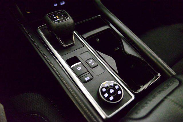 Photo of 2023 Super Black Nissan Pathfinder