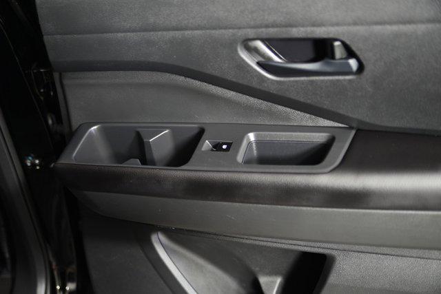 Photo of 2023 Super Black Nissan Pathfinder