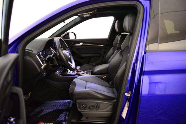 Photo of 2022 Ultra Blue Metallic Audi SQ5