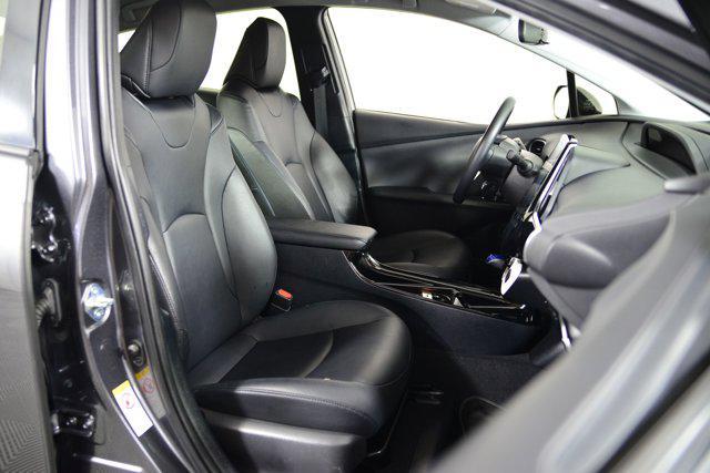 Photo of 2018 Gray Toyota Prius Prime