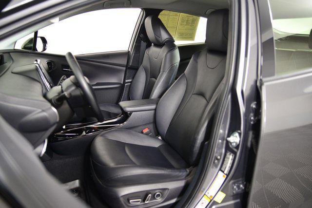 Photo of 2018 Gray Toyota Prius Prime