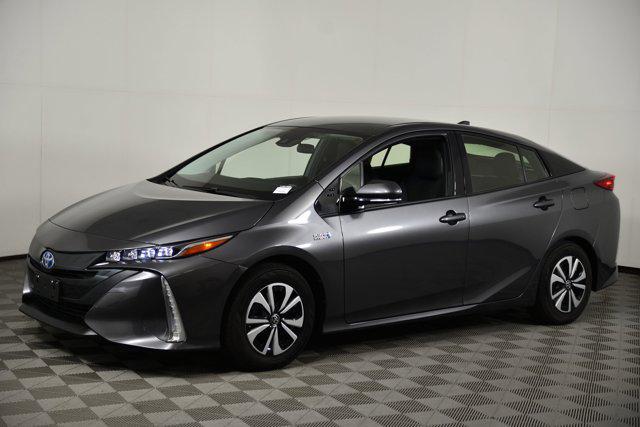 Photo of 2018 Gray Toyota Prius Prime