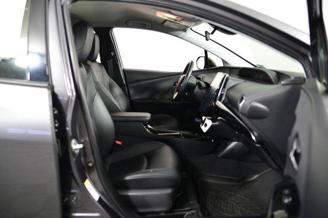 Photo of 2018 Gray Toyota Prius Prime