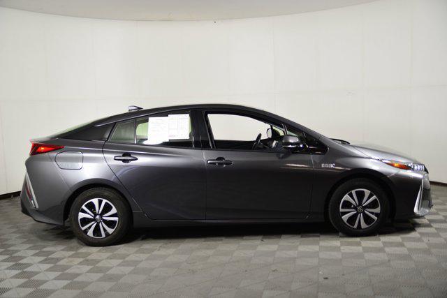 Photo of 2018 Gray Toyota Prius Prime