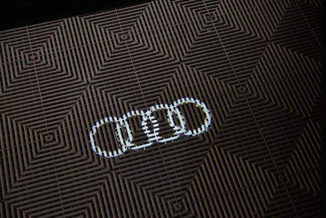 Photo of 2025 Mythos Black Metallic Audi Q6 e-tron