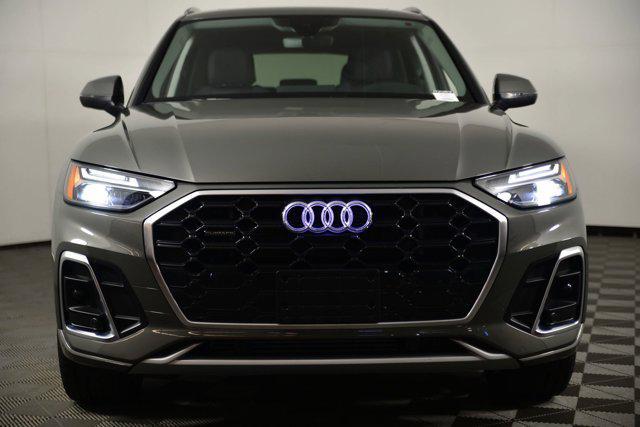 Photo of 2023 Gray Audi Q5 e