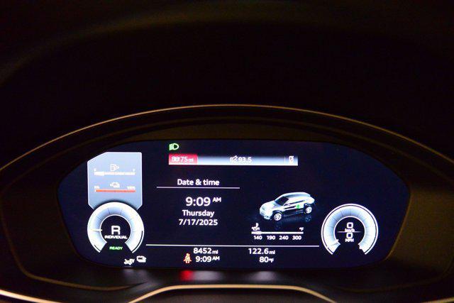 Photo of 2023 Gray Audi Q5 e
