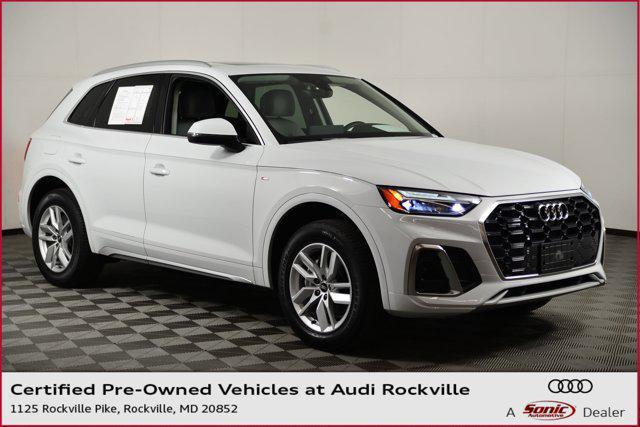 Photo of 2022 Glacier White Metallic Audi Q5