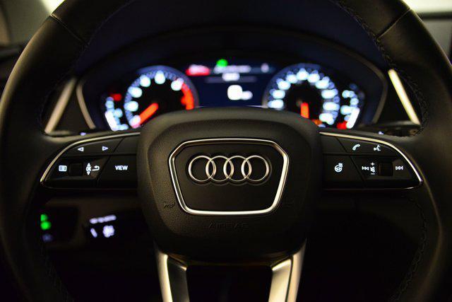 Photo of 2022 Glacier White Metallic Audi Q5