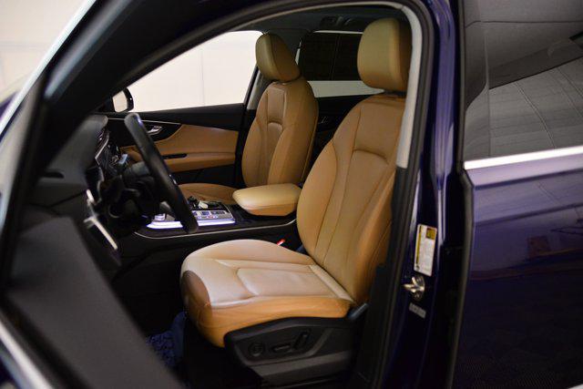 Photo of 2021 Blue Audi Q7