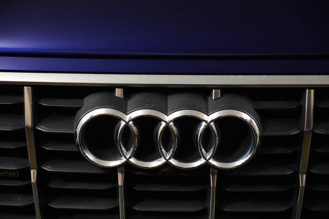 Photo of 2021 Blue Audi Q7