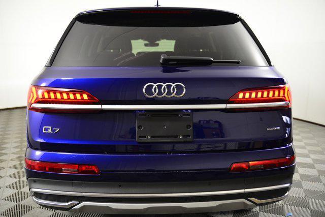 Photo of 2021 Blue Audi Q7