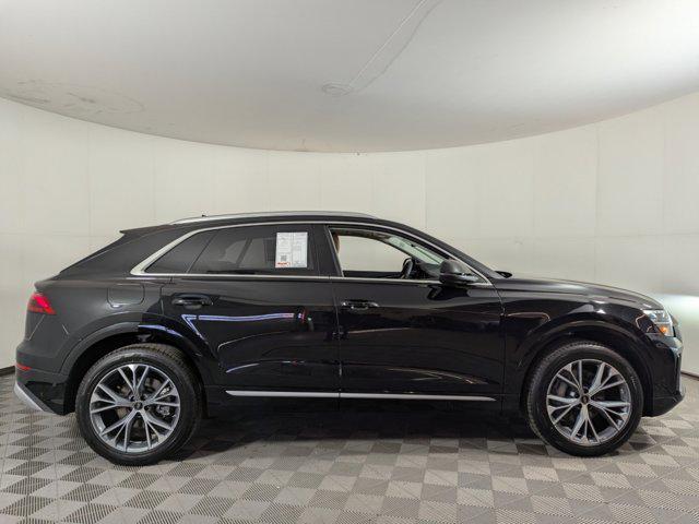 Photo of 2025 Mythos Black Metallic Audi Q8