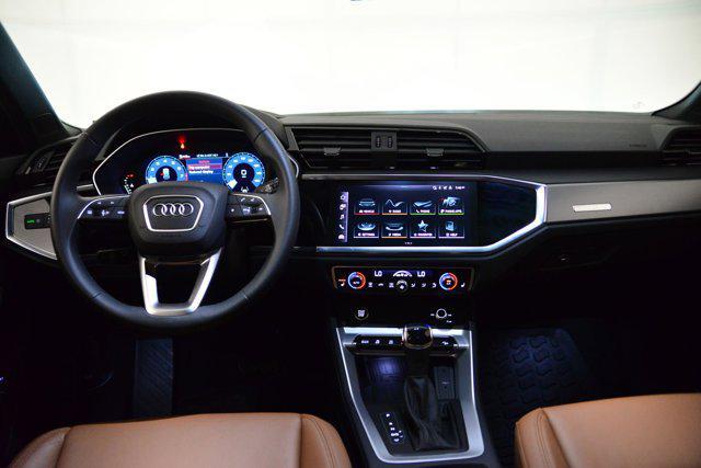 Photo of 2025 Mythos Black Metallic Audi Q3