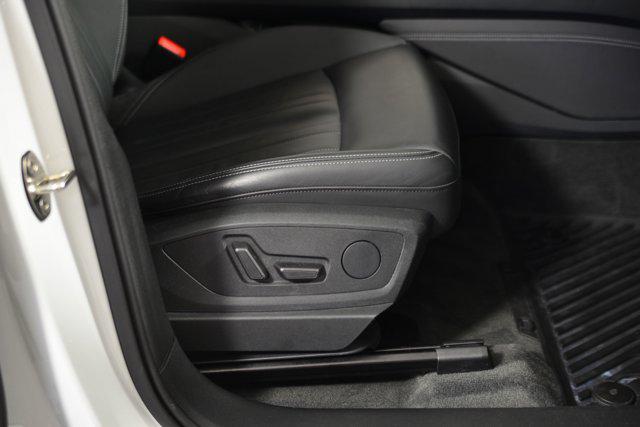 Photo of 2021 Glacier White Metallic Audi e-tron