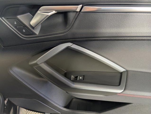 Photo of 2025 Mythos Black Metallic Audi Q3