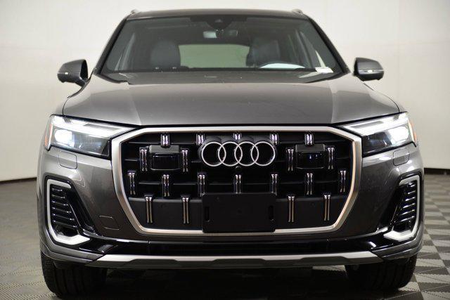 Photo of 2025 Samurai Gray Metallic Audi Q7