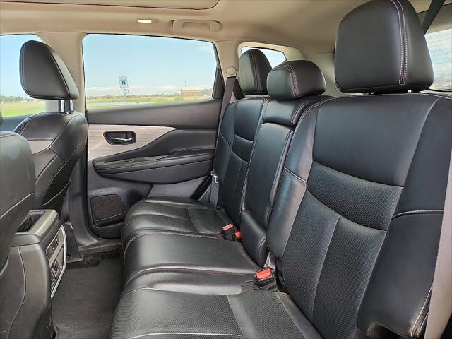 Photo of 2018 Magnetic Black Nissan Murano