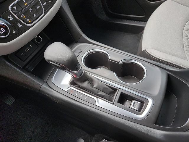 Photo of 2024 Summit White Chevrolet Equinox