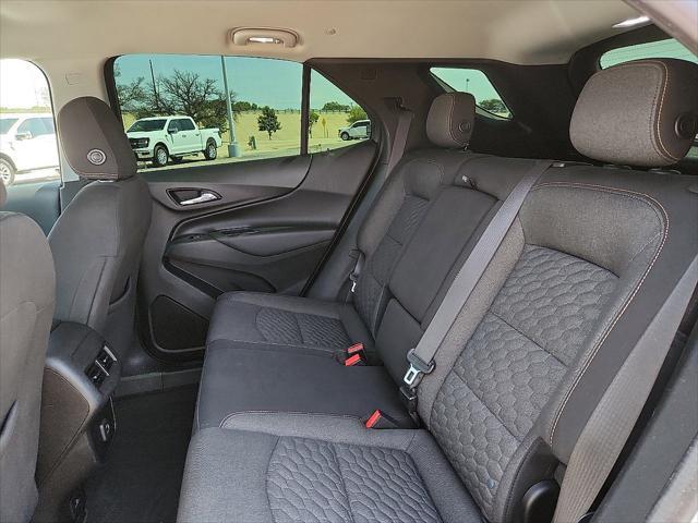 Photo of 2019 Summit White Chevrolet Equinox