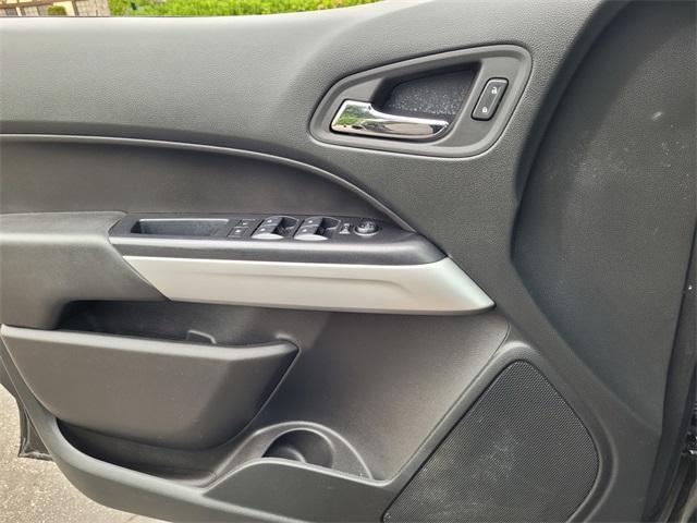 Photo of 2022 Black Chevrolet Colorado