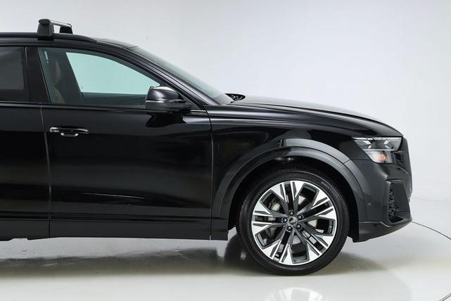 Photo of 2025 Mythos Black Metallic Audi Q8