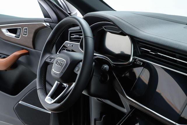 Photo of 2025 Mythos Black Metallic Audi Q8