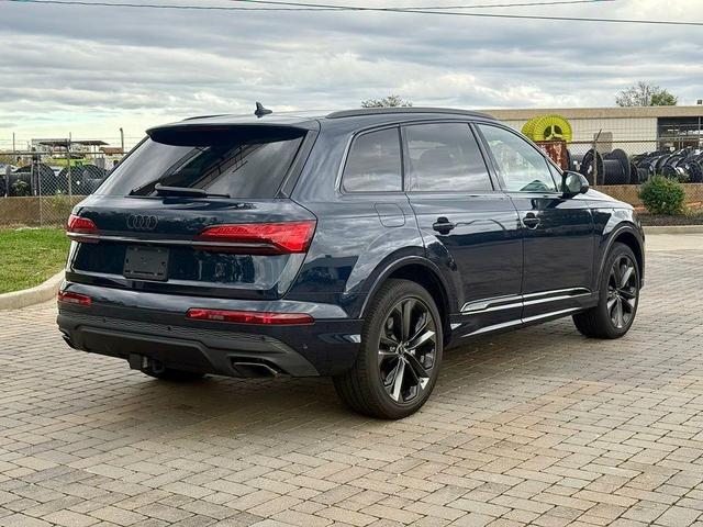 Photo of 2025 Waitomo Blue Metallic Audi Q7