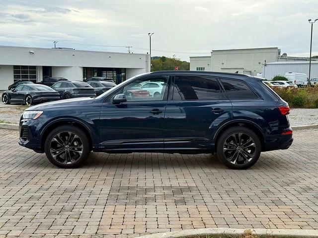 Photo of 2025 Waitomo Blue Metallic Audi Q7