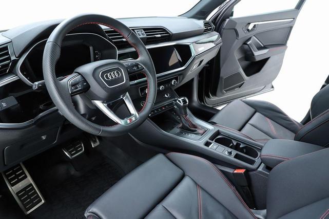 Photo of 2025 Mythos Black Metallic Audi Q3