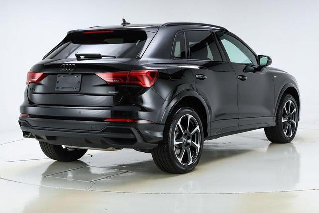 Photo of 2025 Mythos Black Metallic Audi Q3