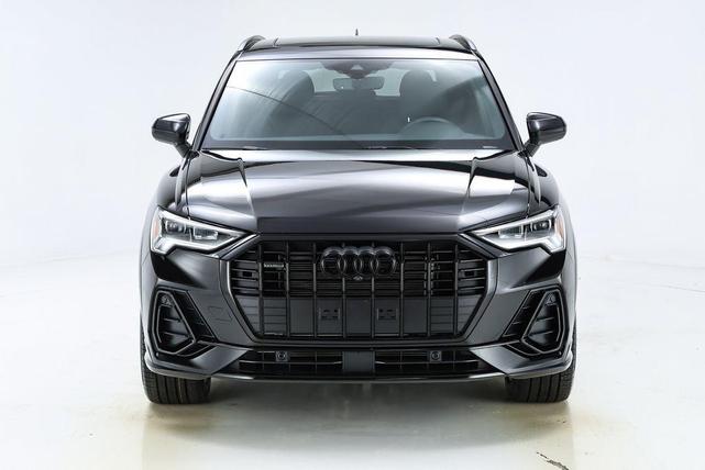 Photo of 2025 Mythos Black Metallic Audi Q3
