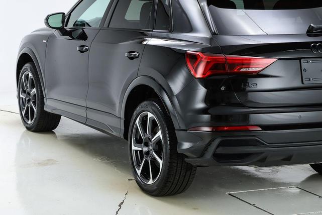 Photo of 2025 Mythos Black Metallic Audi Q3