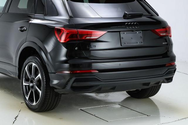 Photo of 2025 Mythos Black Metallic Audi Q3
