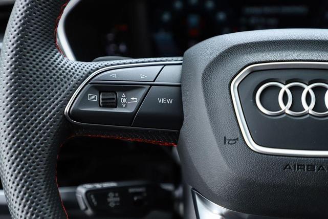 Photo of 2025 Mythos Black Metallic Audi Q3