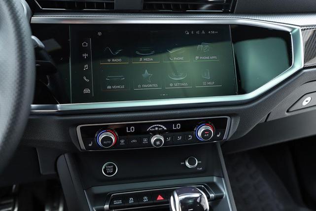 Photo of 2025 Mythos Black Metallic Audi Q3