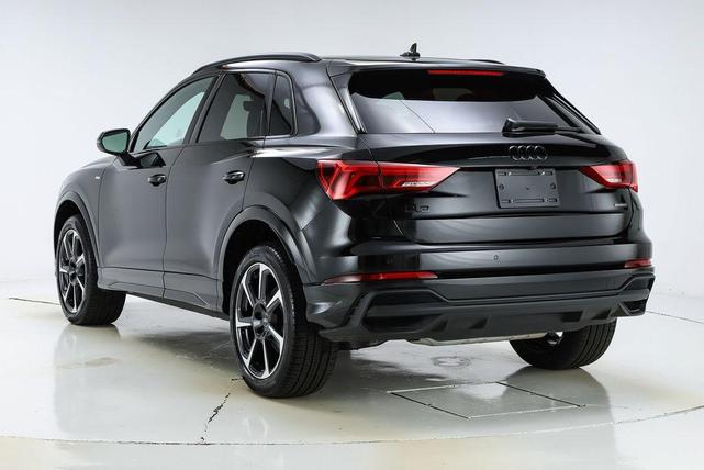 Photo of 2025 Mythos Black Metallic Audi Q3