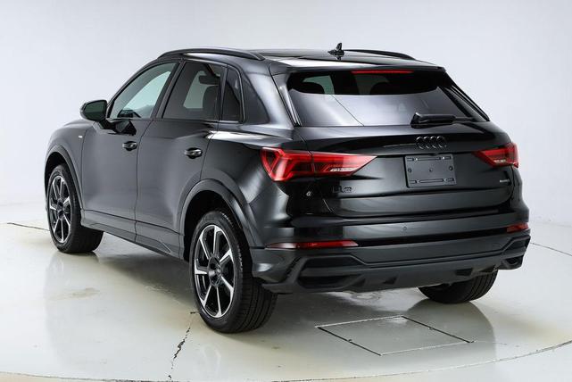 Photo of 2025 Mythos Black Metallic Audi Q3