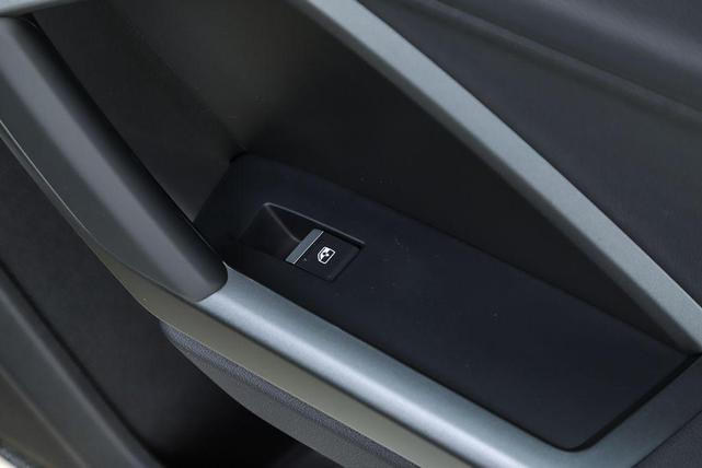 Photo of 2025 Mythos Black Metallic Audi Q3