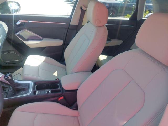 Photo of 2024 Mythos Black Metallic Audi Q3