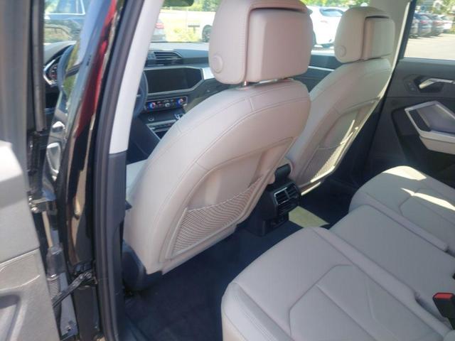 Photo of 2024 Mythos Black Metallic Audi Q3
