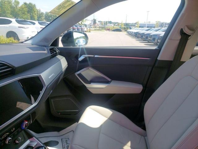 Photo of 2024 Mythos Black Metallic Audi Q3
